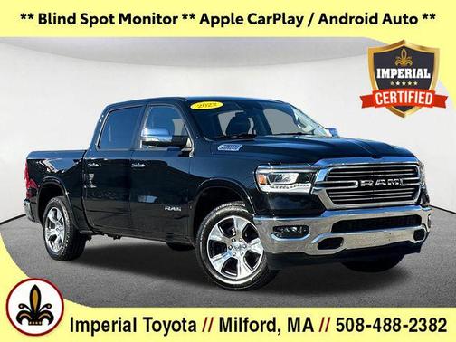 Diamond Black Crystal Pearlcoat 2022 RAM 1500 Laramie