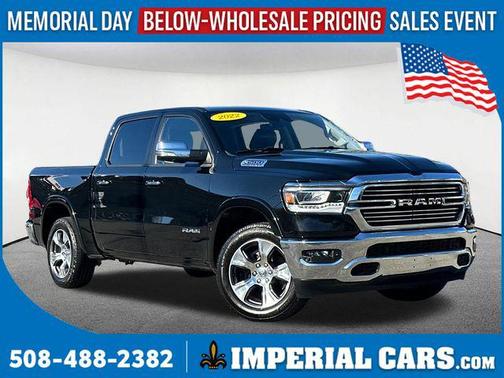 Diamond Black Crystal Pearlcoat 2022 RAM 1500 Laramie