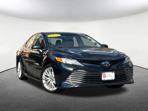 2019 Toyota Camry Hybrid XLE