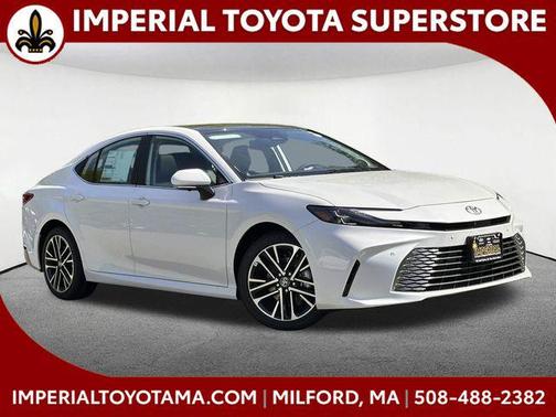 Wind Chill Pearl 2026 Toyota Camry XLE