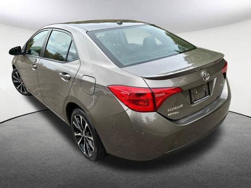 Gray Metallic 2018 Toyota Corolla SE