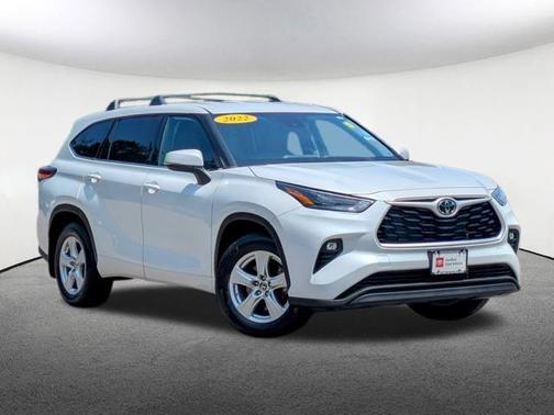 2022 Toyota Highlander LE
