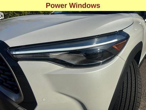 2025 Toyota Corolla Cross XLE