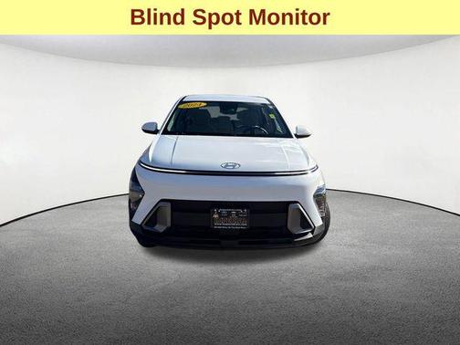 2024 Hyundai KONA SE