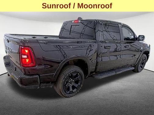 Diamond Black Crystal Pearlcoat 2026 RAM 1500 Big Horn/Lone Star