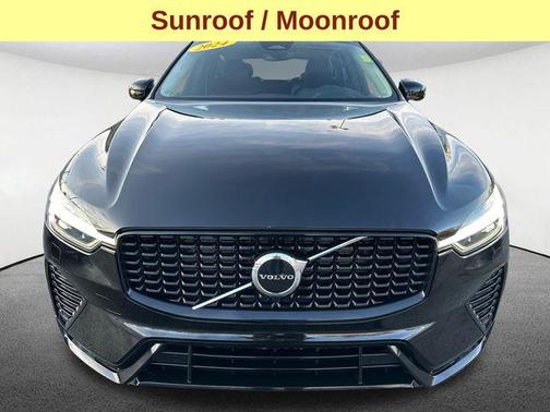 2024 Volvo XC60 B5 Core Dark Theme