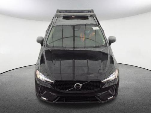 2024 Volvo XC60 B5 Core Dark Theme