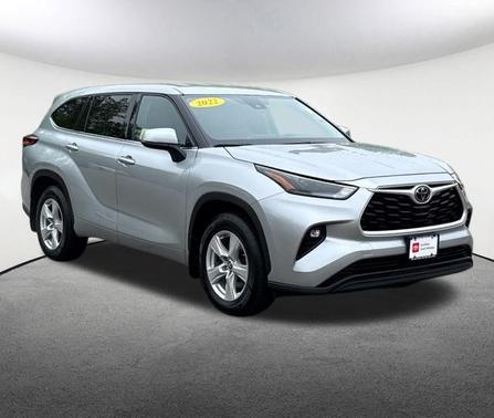 2022 Toyota Highlander LE