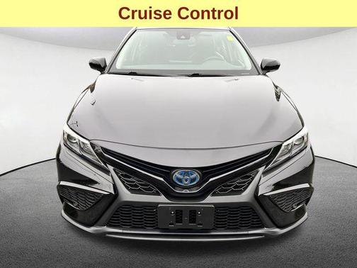 Midnight Black Metallic 2023 Toyota Camry SE