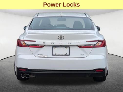 Ice Cap 2025 Toyota Camry SE