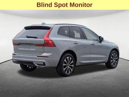 Vapour Grey Metallic 2024 Volvo XC60 B5 Core Dark Theme