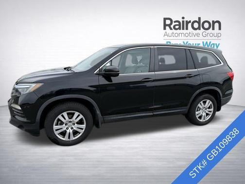 Crystal Black Pearl 2016 Honda Pilot LX
