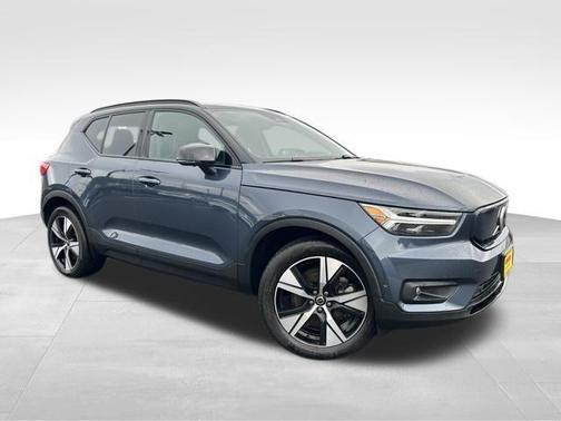 2022 Volvo XC40 Recharge Pure Electric P8 Twin Plus