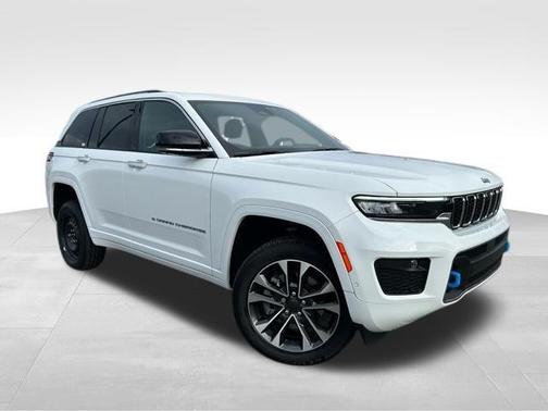 2022 Jeep Grand Cherokee 4xe Overland