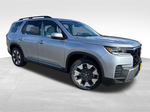 Solar Silver Metallic 2026 Honda Pilot Touring 8-Passenger