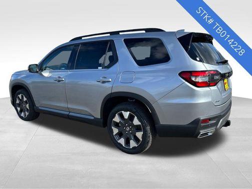 Solar Silver Metallic 2026 Honda Pilot Touring 8-Passenger