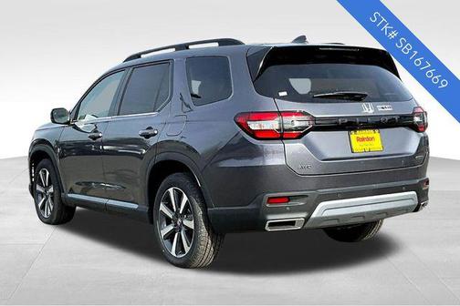 2025 Honda Pilot Touring 8-Passenger