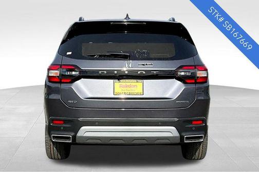 2025 Honda Pilot Touring 8-Passenger