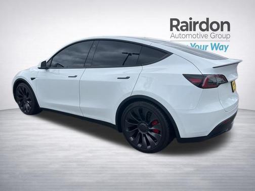 Pearl White Multi-Coat 2023 Tesla Model Y Performance Dual Motor All-Wheel Drive