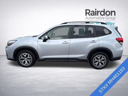 Ice Silver Metallic 2021 Subaru Forester Premium
