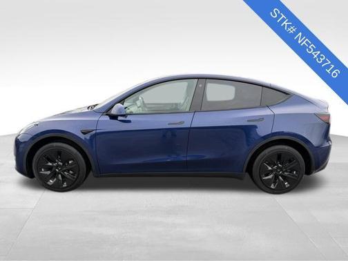 2022 Tesla Model Y Long Range Dual Motor All-Wheel Drive