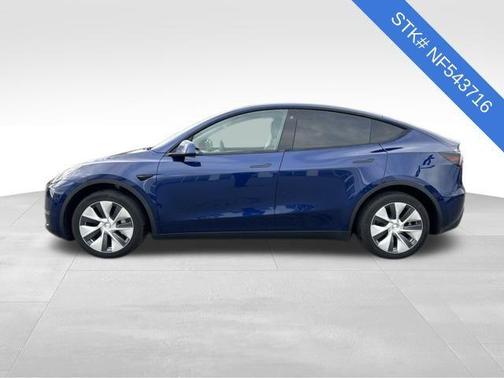 2022 Tesla Model Y Long Range Dual Motor All-Wheel Drive