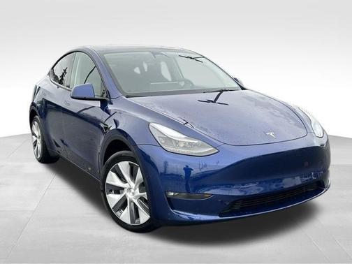 2022 Tesla Model Y Long Range Dual Motor All-Wheel Drive