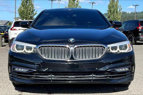 2018 BMW 530 530i