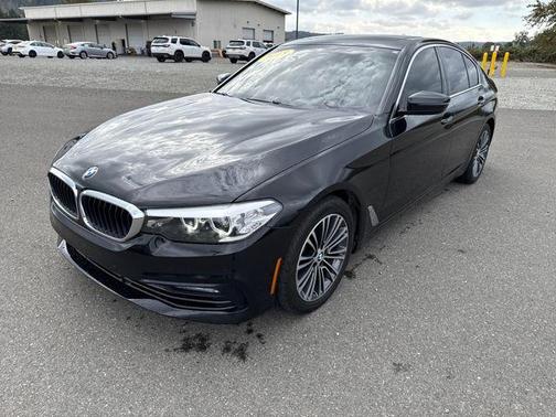 2018 BMW 530 530i