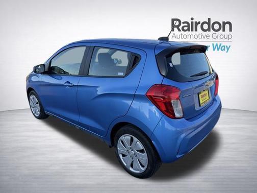 Splash Metallic 2017 Chevrolet Spark LS