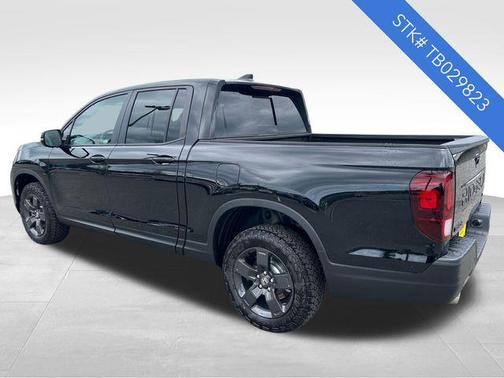 Crystal Black Pearl 2026 Honda Ridgeline TrailSport