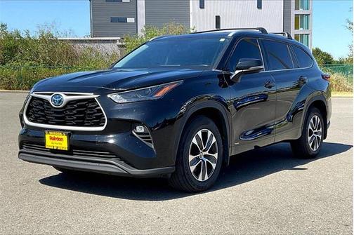 2022 Toyota Highlander Hybrid XLE