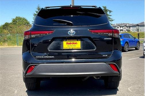 2022 Toyota Highlander Hybrid XLE