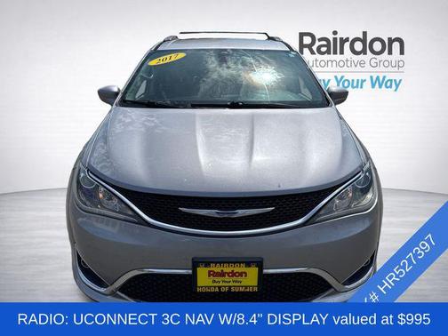 Billet Silver Metallic Clearcoat 2017 Chrysler Pacifica Touring-L