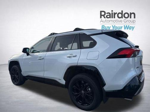 2024 Toyota RAV4 Hybrid SE