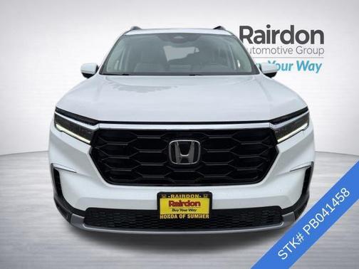 Platinum White Pearl 2023 Honda Pilot Touring 8-Passenger