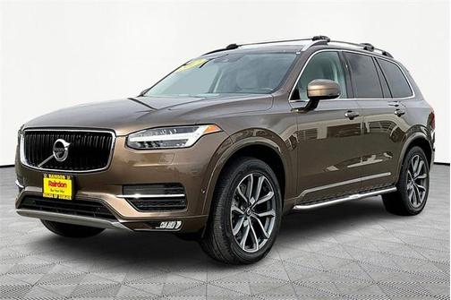 2017 Volvo XC90 T6 Momentum