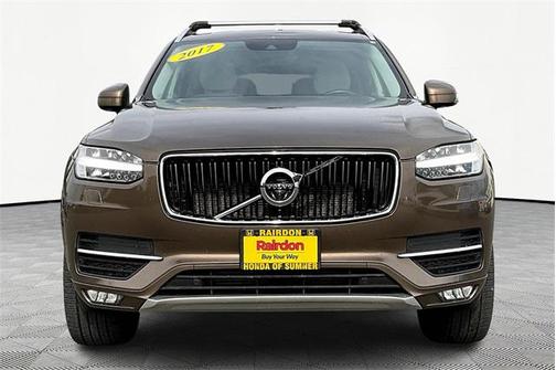 2017 Volvo XC90 T6 Momentum