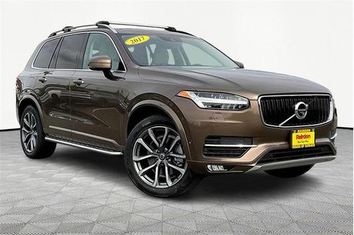 2017 Volvo XC90 T6 Momentum