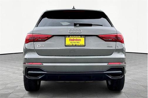 2020 Audi Q3 45 S line Prestige