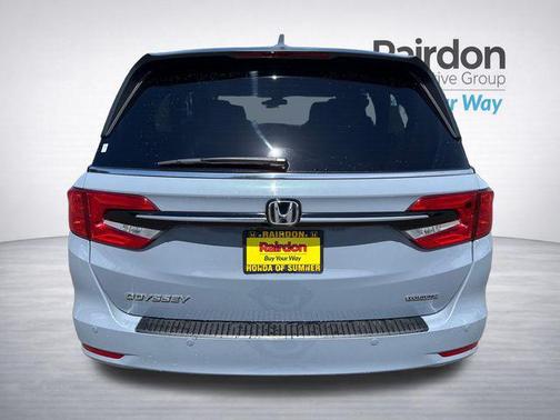 Sonic Gray Pearl 2024 Honda Odyssey Touring