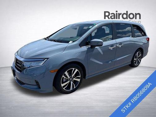 Sonic Gray Pearl 2024 Honda Odyssey Touring