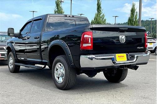 2024 RAM 2500 Tradesman Crew Cab 4x4 6'4' Box