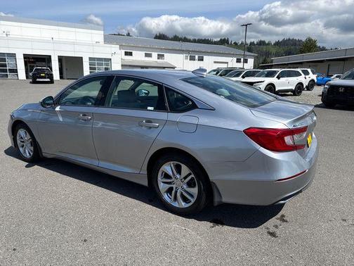 Lunar Silver Metallic 2018 Honda Accord LX