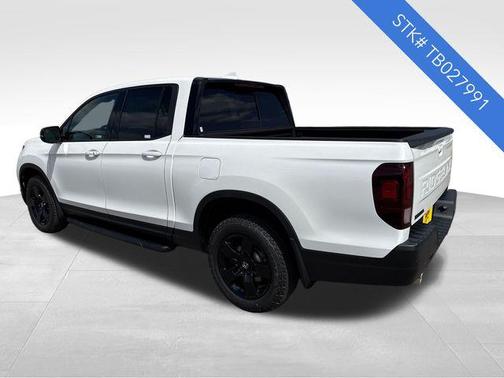 Platinum White Pearl 2026 Honda Ridgeline Black