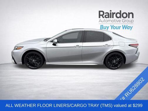 2024 Toyota Camry Hybrid SE