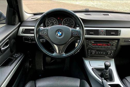 2006 BMW 330 330i