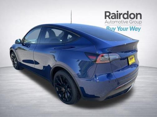 Deep Blue Metallic 2022 Tesla Model Y Long Range Dual Motor All-Wheel Drive