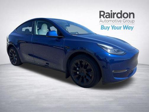 Deep Blue Metallic 2022 Tesla Model Y Long Range Dual Motor All-Wheel Drive