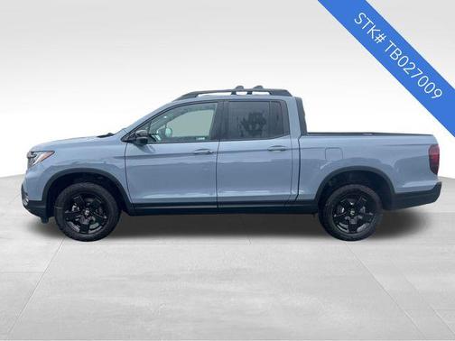 Sonic Gray Pearl 2026 Honda Ridgeline Black